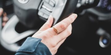 Carro blindado é cada dia mais popular no cotidiano do brasileiro - mulheres